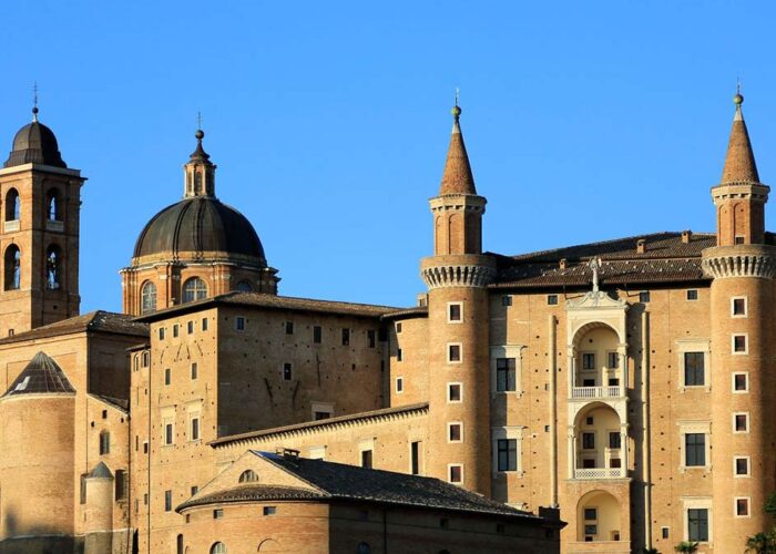 vacanza organizzata nelle marche a pasqua tra marche umbria emilia romagna nel montefeltro