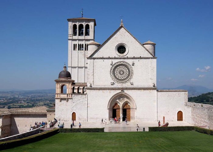 Il Cammino della Via Lauretana un viaggio religioso