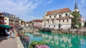 viaggio organizzato eleganti città ai piedi delle alpi annecy