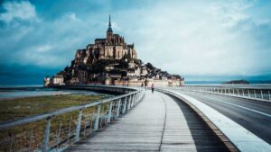 gita in bus dalle marche al mont st michel in bretagna