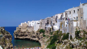 viaggi organizzati capodanno polignano a mare bari matera